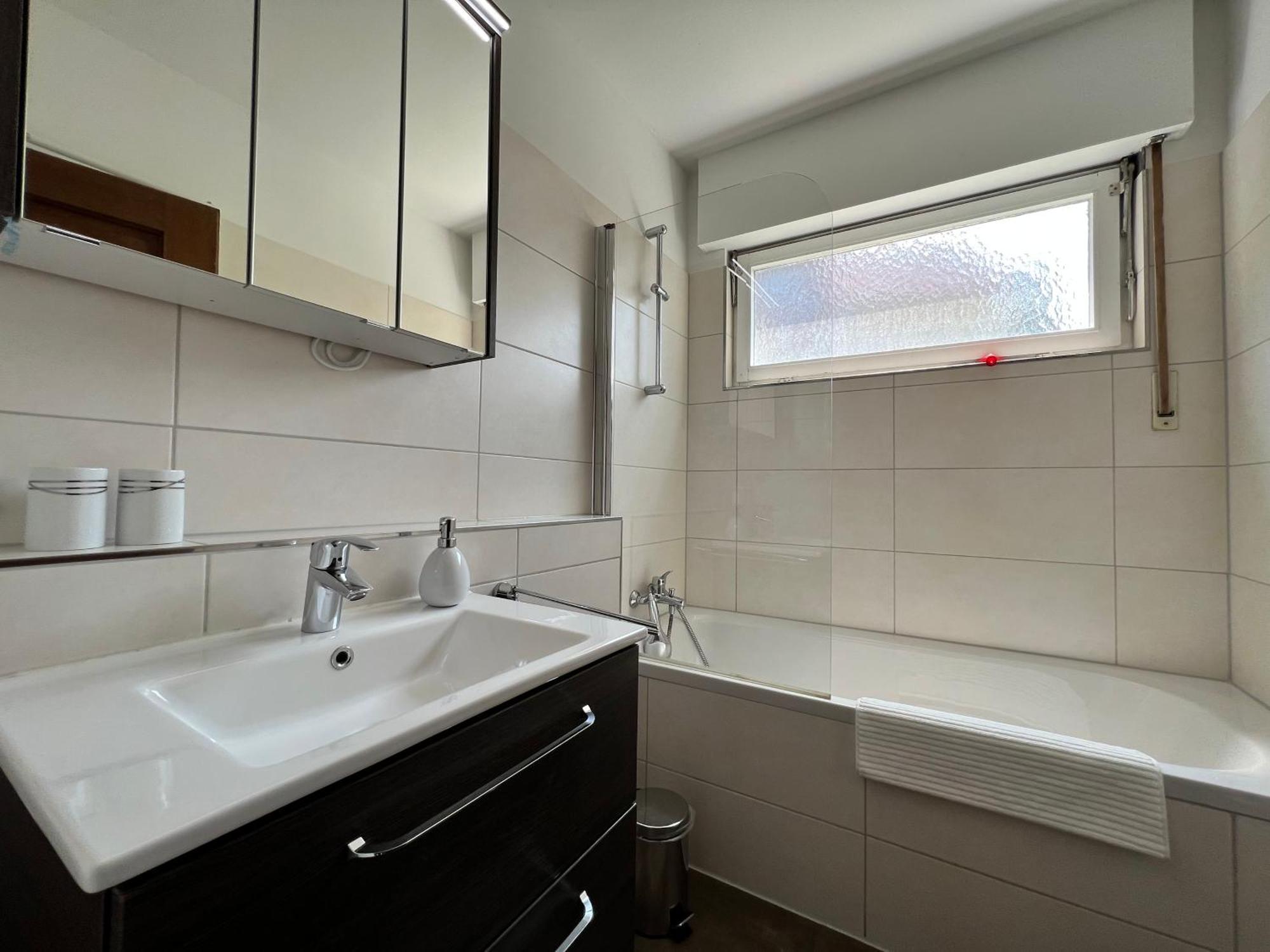 Ferienhaus Wellnesshuette Mit Aussenwhirlpool Und Herrlichem See-Und Alpenblick Uberlingen Extérieur photo